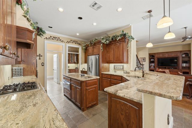 150 Sequoia Court, Midlothian, TX 76065