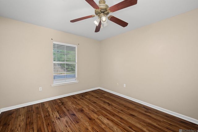13120 Joycelynn Rd, Walker, LA 70785