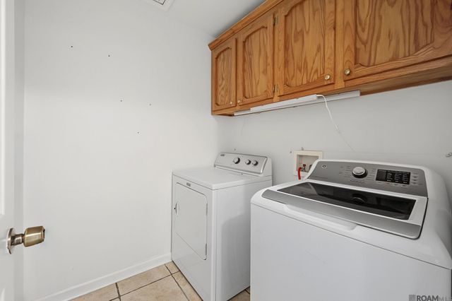 13120 Joycelynn Rd, Walker, LA 70785