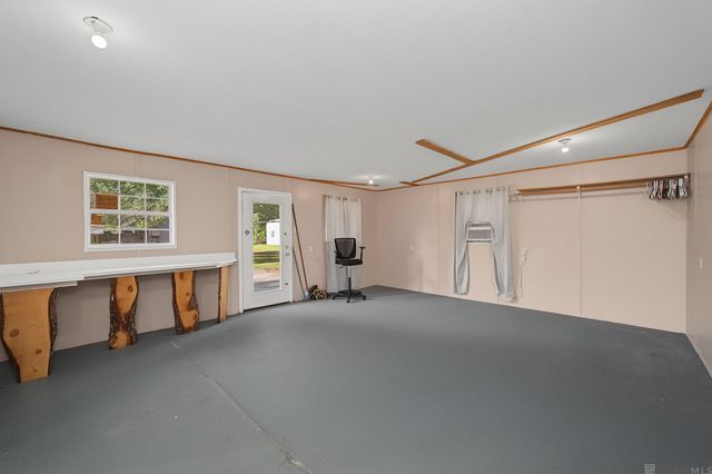 13120 Joycelynn Rd, Walker, LA 70785