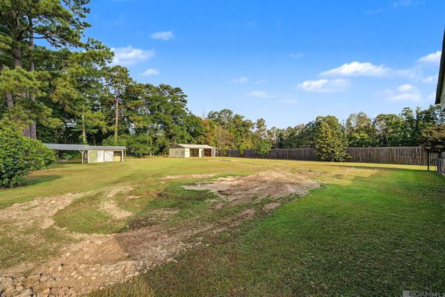13120 Joycelynn Rd, Walker, LA 70785