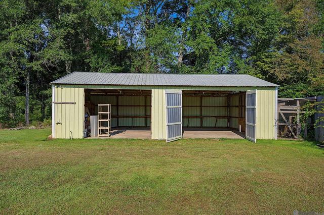 13120 Joycelynn Rd, Walker, LA 70785