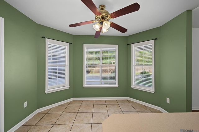 13120 Joycelynn Rd, Walker, LA 70785