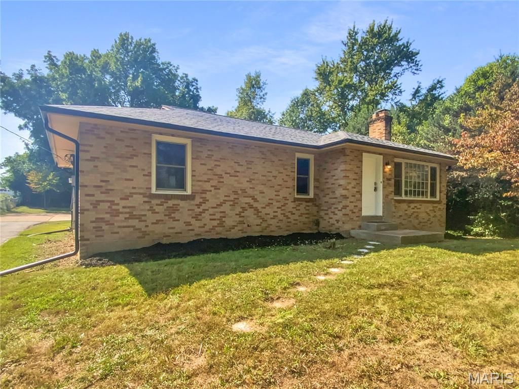 3940 Parker Road, Florissant, MO 63033