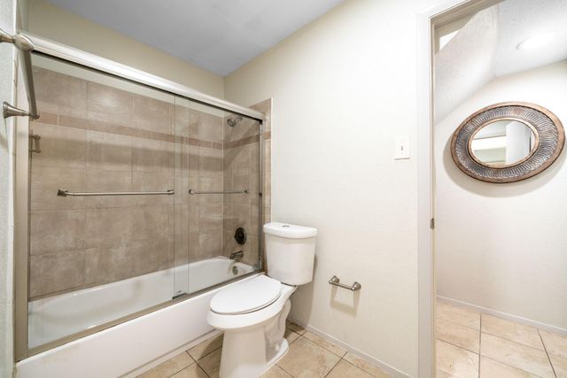 7847 Green Lawn Drive 7847, Houston, TX 77088