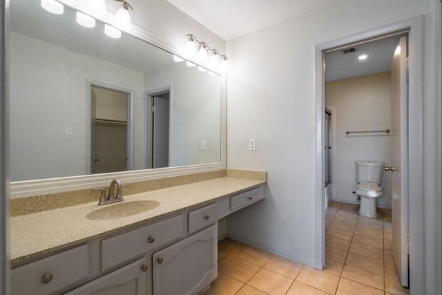 7847 Green Lawn Drive 7847, Houston, TX 77088