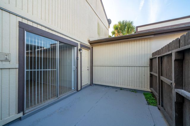 7847 Green Lawn Drive 7847, Houston, TX 77088