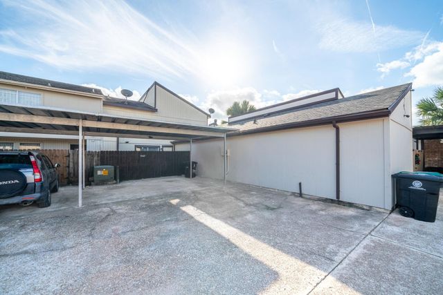 7847 Green Lawn Drive 7847, Houston, TX 77088