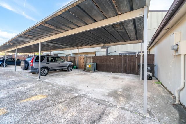 7847 Green Lawn Drive 7847, Houston, TX 77088