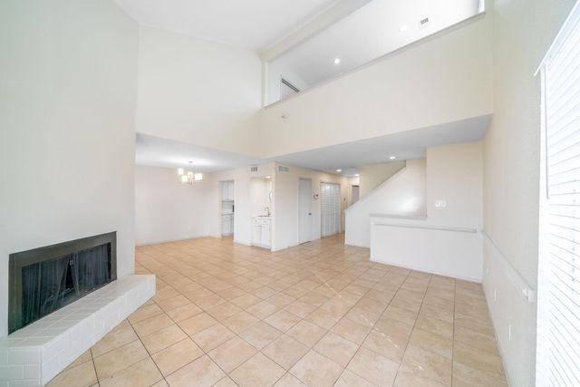 7847 Green Lawn Drive 7847, Houston, TX 77088