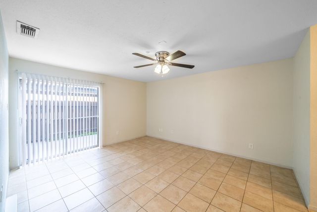 7847 Green Lawn Drive 7847, Houston, TX 77088