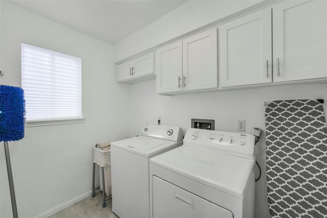 1823 Cherry Bend Drive, Houston, TX 77077