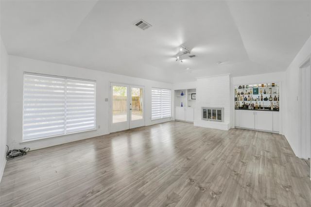 1823 Cherry Bend Drive, Houston, TX 77077