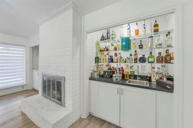 1823 Cherry Bend Drive, Houston, TX 77077