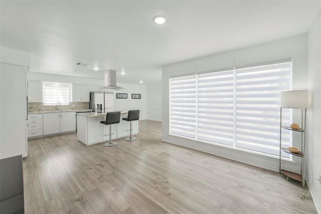 1823 Cherry Bend Drive, Houston, TX 77077