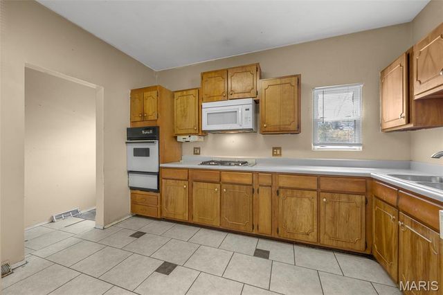 2340 Burns Avenue, Overland, MO 63114