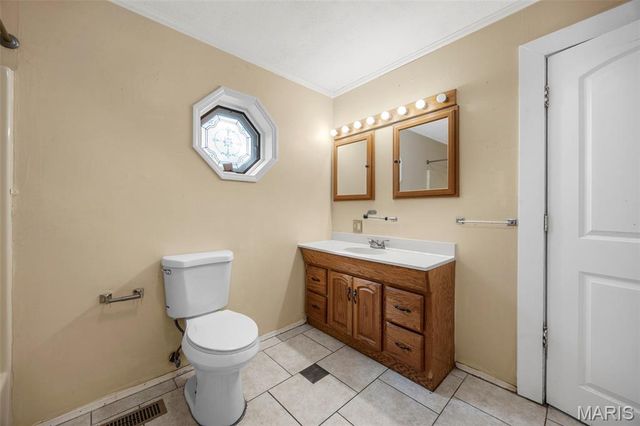 2340 Burns Avenue, Overland, MO 63114
