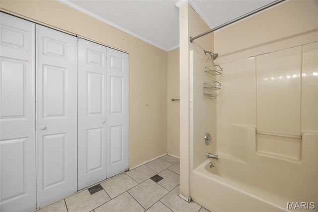 2340 Burns Avenue, Overland, MO 63114