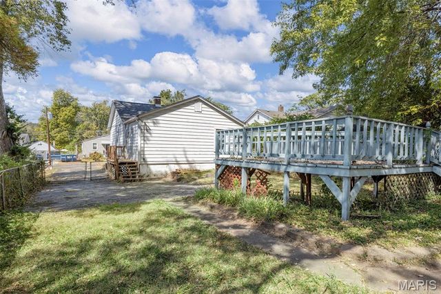 2340 Burns Avenue, Overland, MO 63114