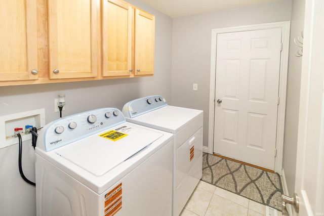 10657 Fall Creek Drive, Newburgh, IN 47630