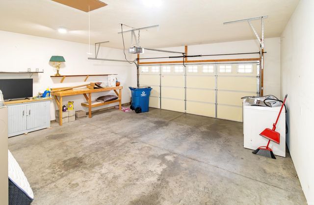 10657 Fall Creek Drive, Newburgh, IN 47630
