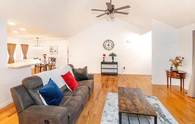 10657 Fall Creek Drive, Newburgh, IN 47630