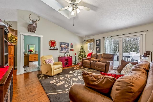 4895 W Birch Lane, Pentwater, MI 49449