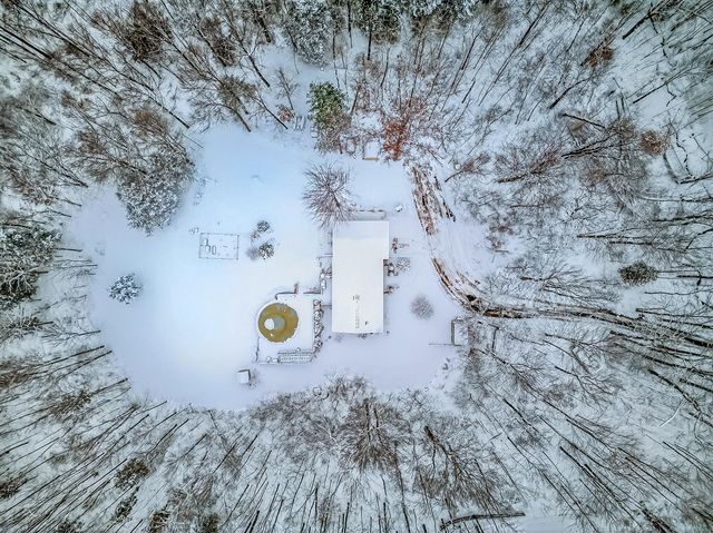 4895 W Birch Lane, Pentwater, MI 49449