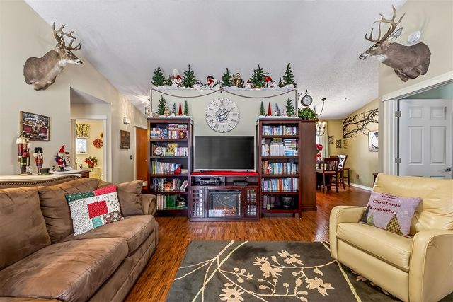 4895 W Birch Lane, Pentwater, MI 49449