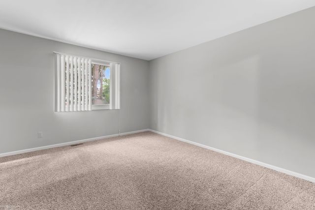 18600 Valleybrook Lane, Clinton Township, MI 48038