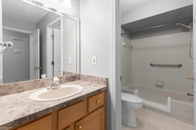 18600 Valleybrook Lane, Clinton Township, MI 48038