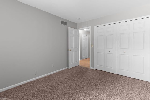 18600 Valleybrook Lane, Clinton Township, MI 48038