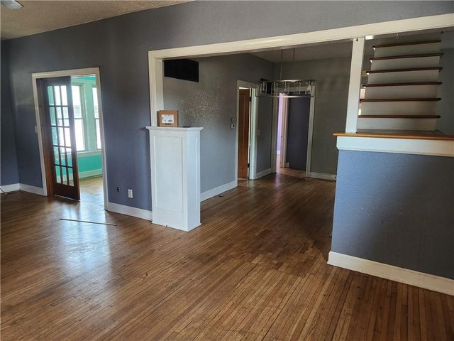 208 Main Street, Osawatomie, KS 66064