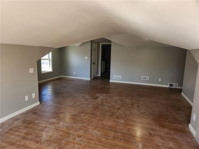 208 Main Street, Osawatomie, KS 66064