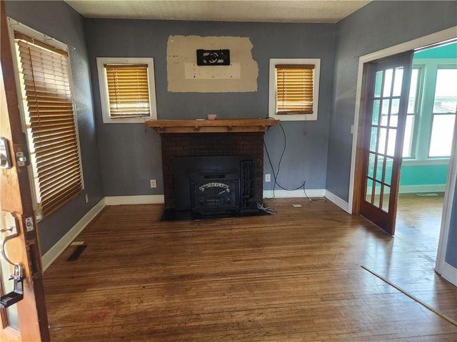 208 Main Street, Osawatomie, KS 66064