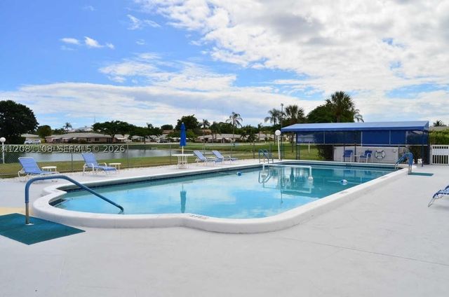 557 High Point Dr B, Delray Beach, FL 33445