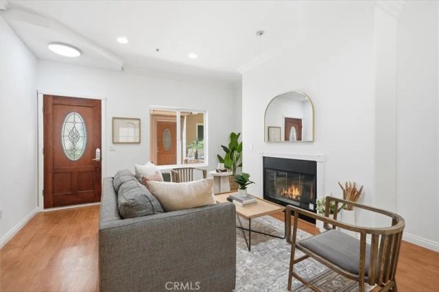 5719 Camellia 105, North Hollywood, CA 91601