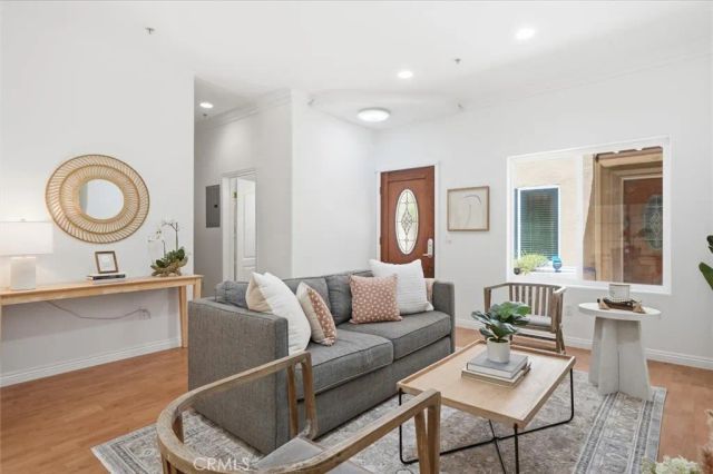 5719 Camellia 105, North Hollywood, CA 91601