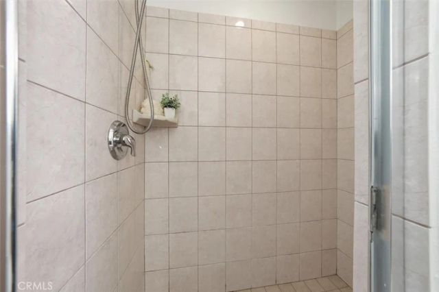 5719 Camellia 105, North Hollywood, CA 91601