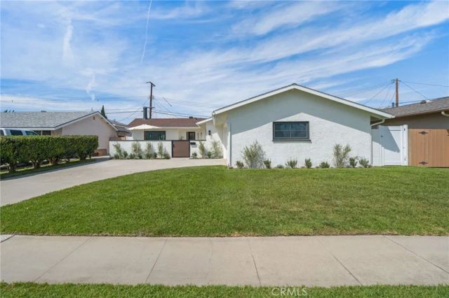 6901 Breeland, Huntington Beach, CA 92647