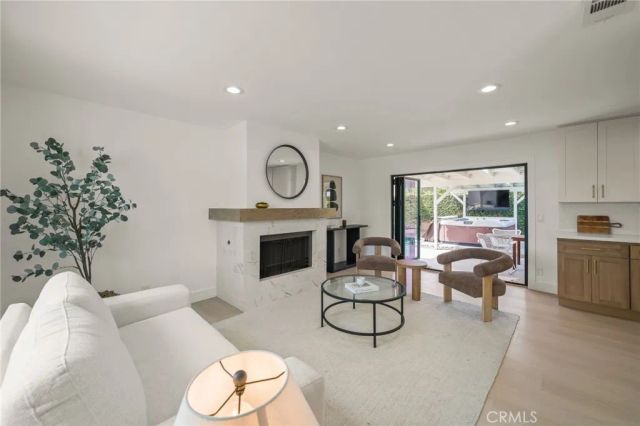 6901 Breeland, Huntington Beach, CA 92647