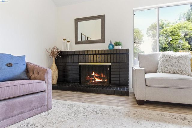 34042 Rowland Dr, Fremont, CA 94555