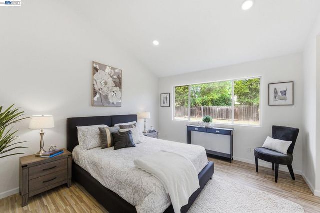 34042 Rowland Dr, Fremont, CA 94555