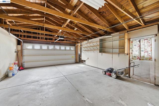 34042 Rowland Dr, Fremont, CA 94555