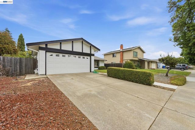 34042 Rowland Dr, Fremont, CA 94555