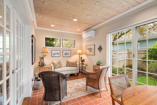 83 Prospect St, Newton, MA 02465