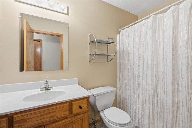 1511 Pebblecreek Drive, Warrensburg, MO 64093