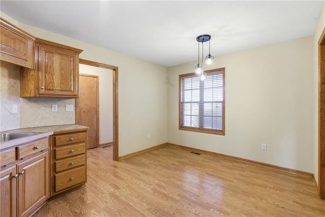 1511 Pebblecreek Drive, Warrensburg, MO 64093