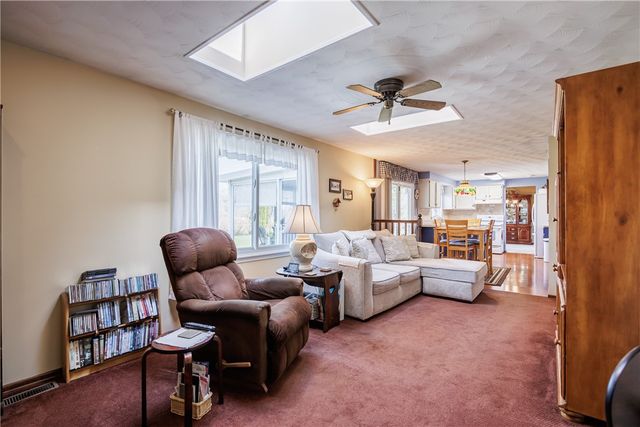 4637 Lake Road, Williamson, NY 14589