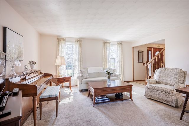 4637 Lake Road, Williamson, NY 14589